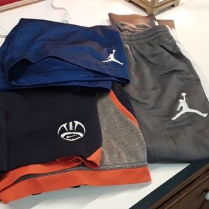 Bundle (4)of boys bottoms size 10-12